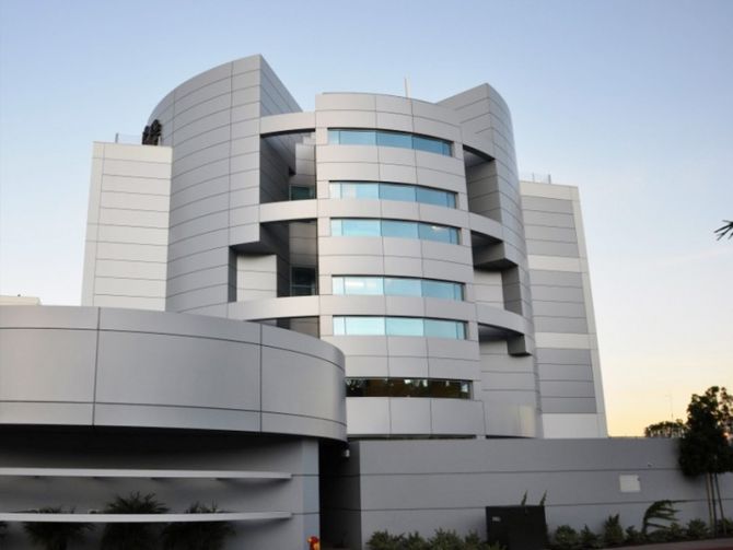 Mặt dựng Alu kiếng 08